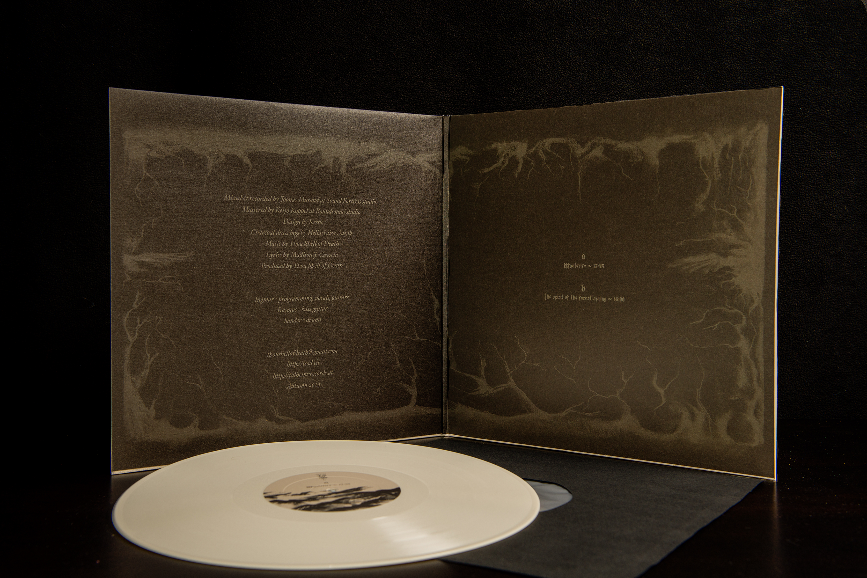Thou Shell Of Death - Cave Hill (Weiße Vinyl) Präsentation 3