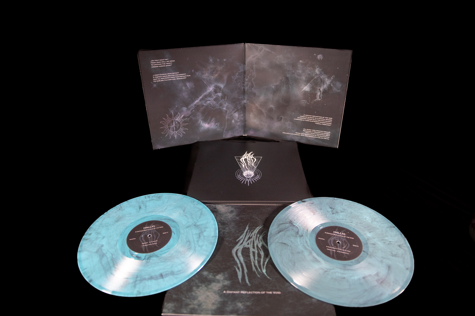 Hallig - A Distant Reflection Of The Void DLP Gatefold (Rauchig marmoriert) Präsentation 2