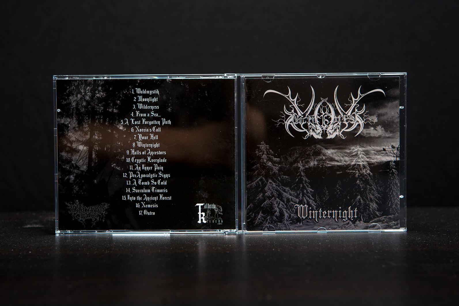 TR003CD_NightForest_-_Winternight_Winter_Edition_Presentation_2 NightForest - Winternight (Winter Edition) Präsentation 1