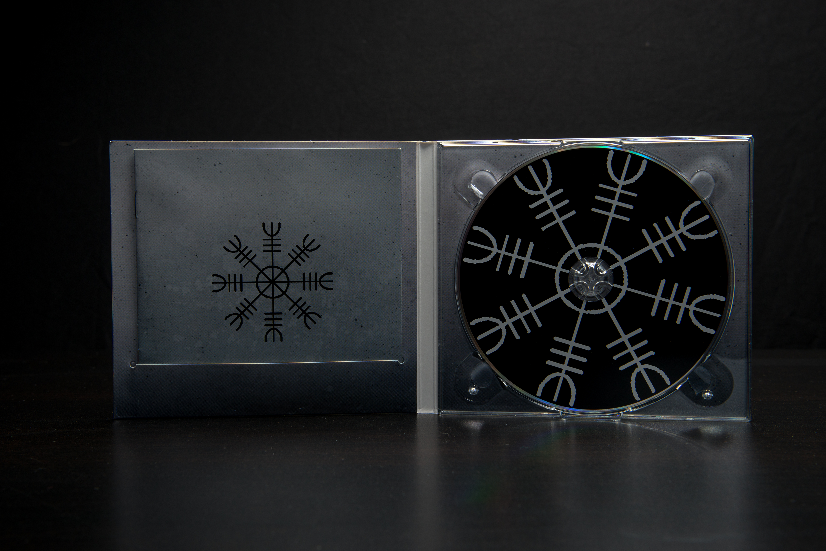 TR007CD_Waldschrat_-_Nostalgie_Resonanz_Presentation_2 Waldschrat - Nostalgie.Resonanz Präsentation 2