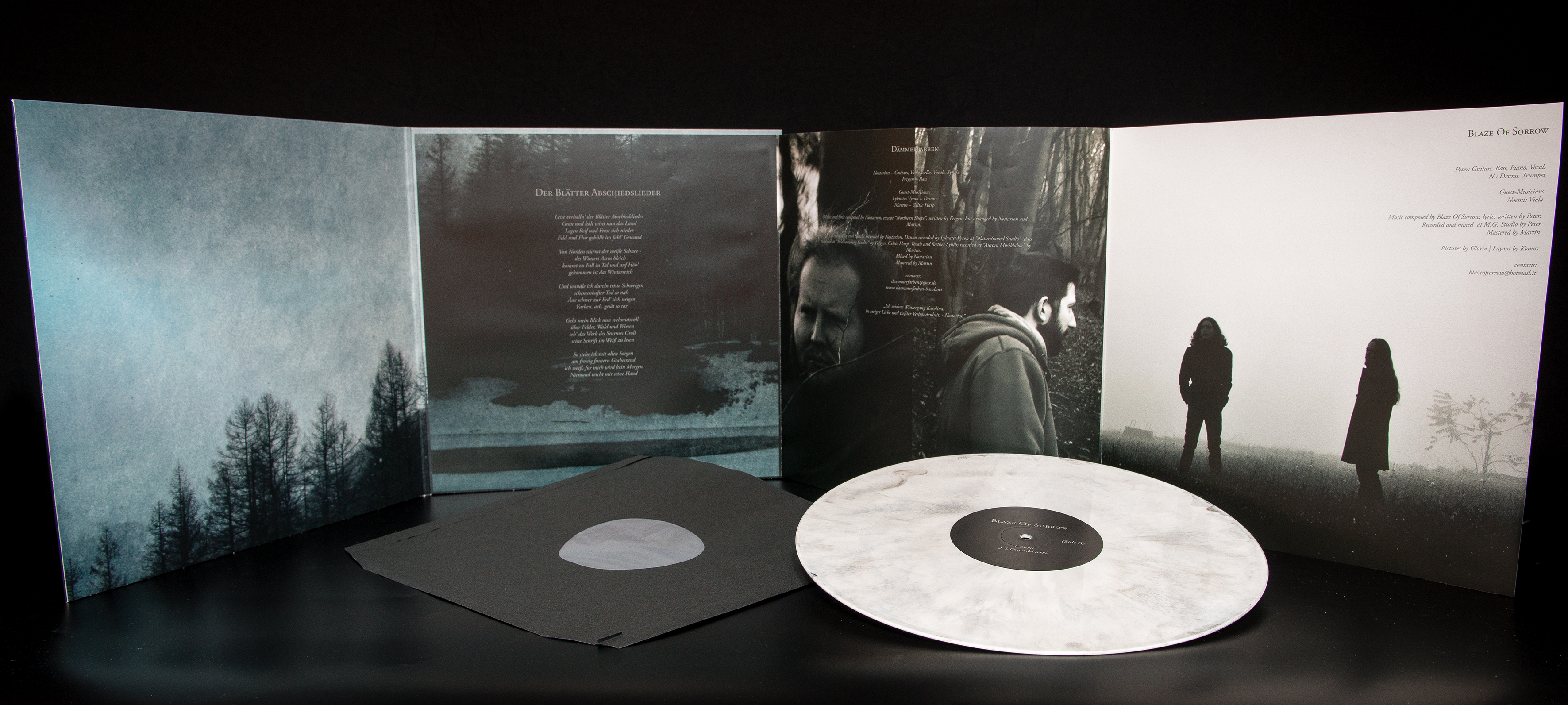 Dämmerfarben / Blaze Of Sorrow - Geister des Winters (Weiße Vinyl mit schwarzer Marmorierung) Präsentation 1
